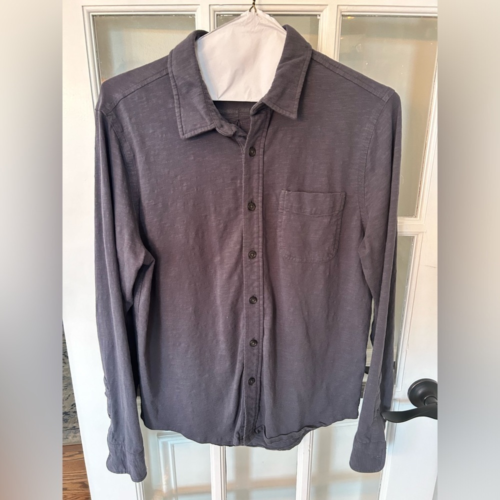 J. Crew Untucked Re-Imagined Blue Button Up Long Sleeve Pocket Shirt Medium